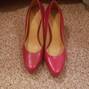 Womens pumps